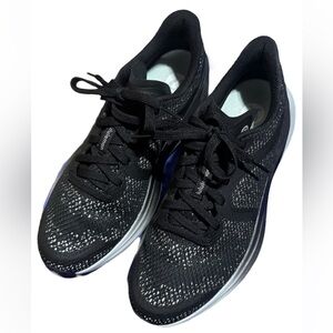 Lululemon Blissfeel 2 Women's Running Shoe *Winter Size 9 Black Silver Drop